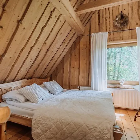Nyaraló Nad Jeziorem Czorsztynskim 15 Osob 7 Sypialni Balia Zewnetrzna Maniowy